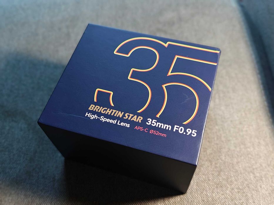 Brightin Star 35mm F0.95 APS-C Manual Focus Lens for Fujifilm X