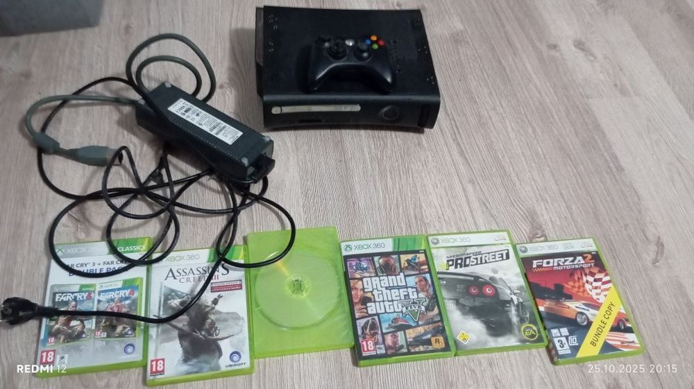 Vând Xbox 360 cu jocuri