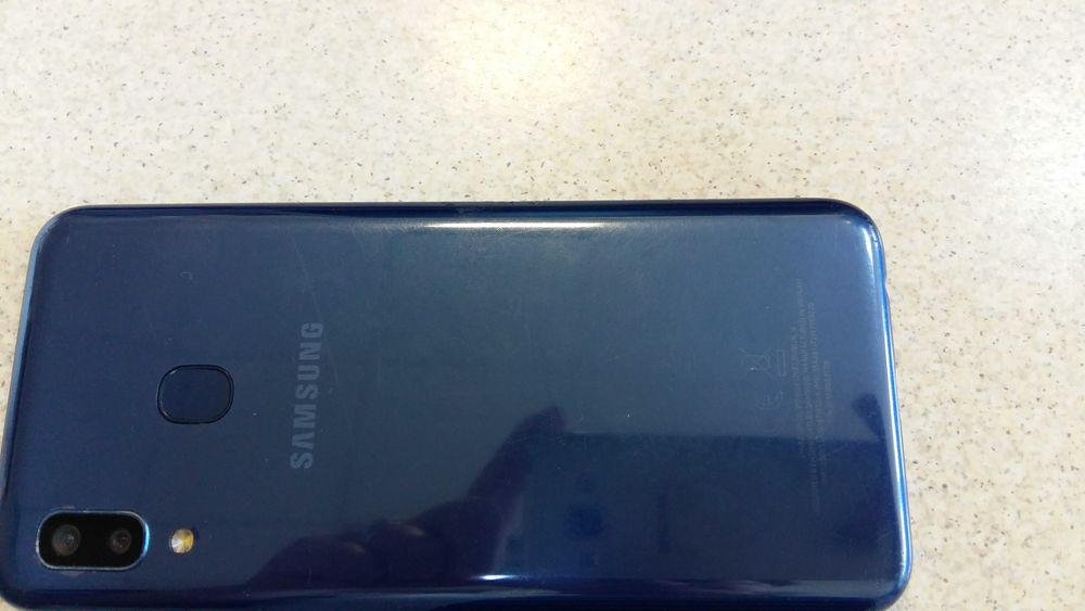 Telefon Samsung J 2019