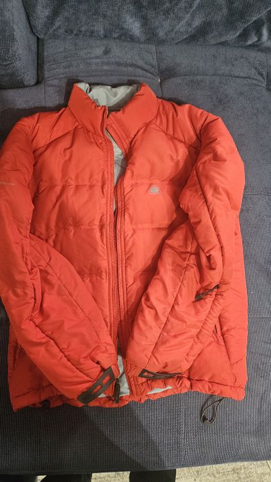 Дамско пухено  спортно яке NIKE