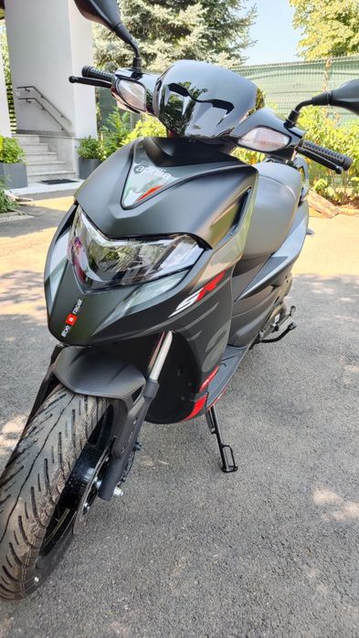 Scuter Aprilia SR 125