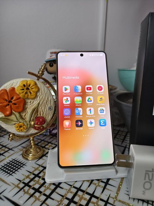 Vivo IQOO Neo9S PRO full, în stare foarte bună estetică și funcțională
