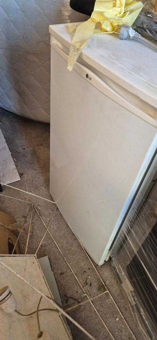 Хладилник LG с една врата - 85 см.