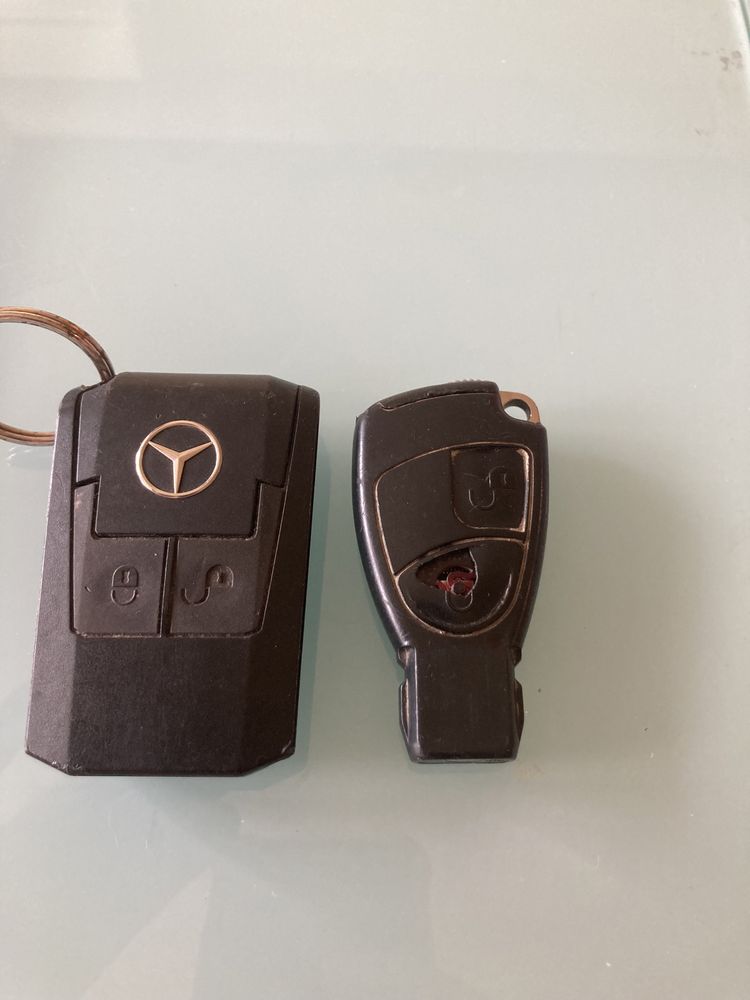 Два Оригинални ключа за Мерцедес/Mercedes