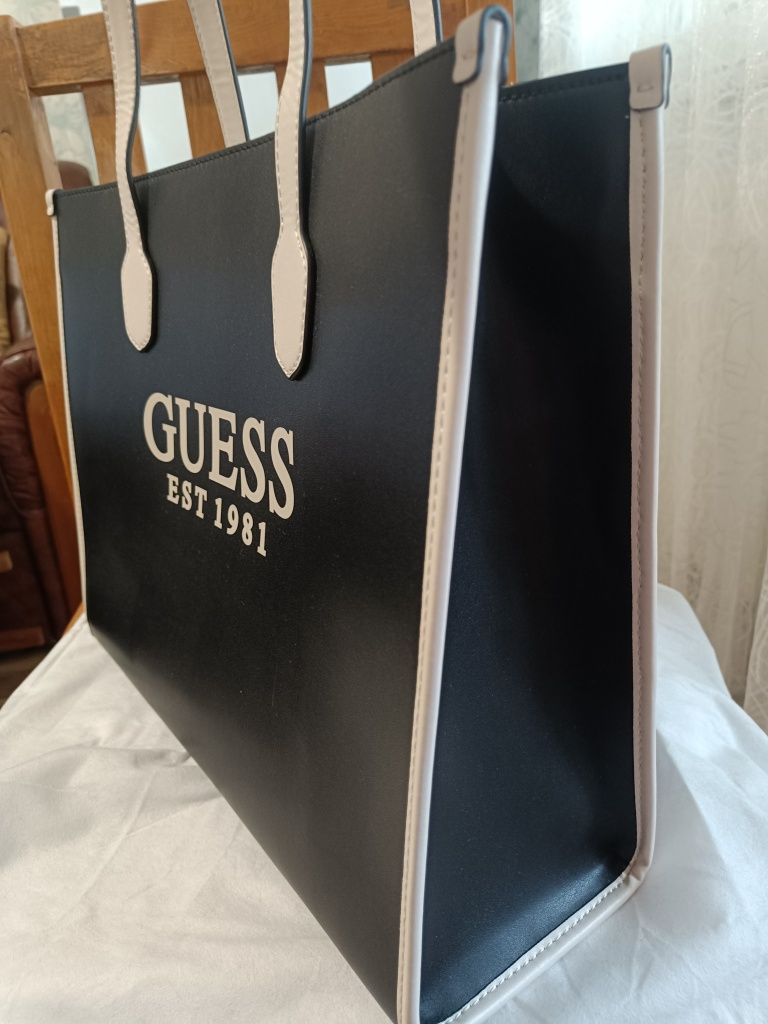 Голяма чанта Guess