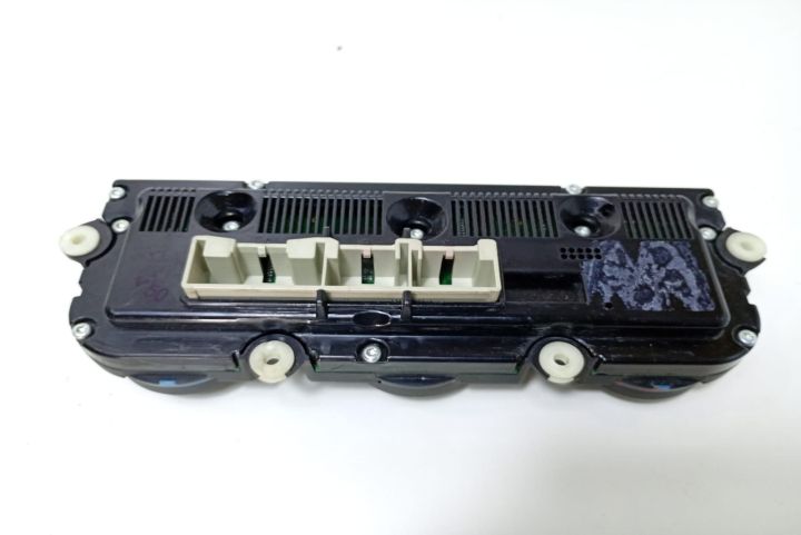 Panou  climatronic 74641470 Volkswagen VW Golf a 5-a generatie
