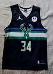 Set Jordan Maiou+Pantalon Scurt Baschet Giannis Antetokunmpo Celtics