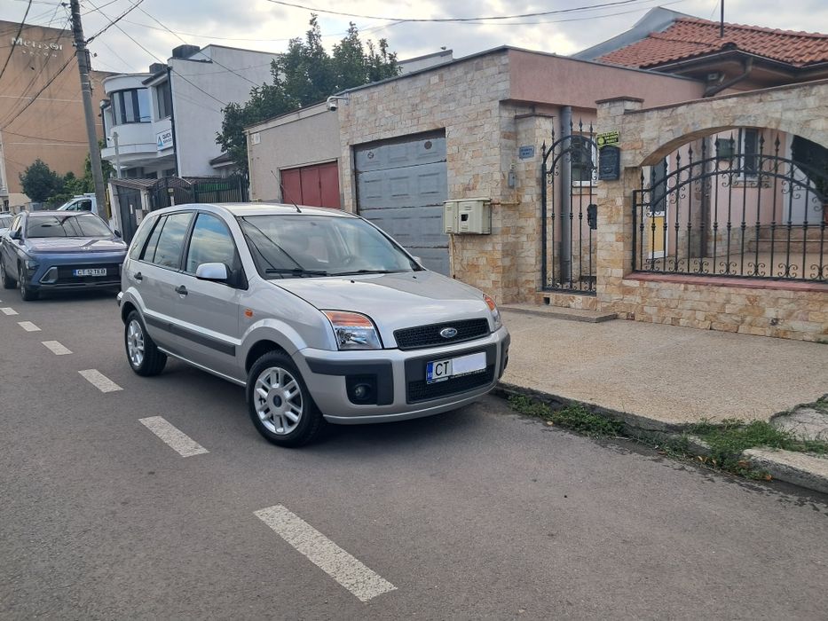 • FORD FUSION • • 88 .000 KM • • UNIC PROPRIETAR  2009 • Stare Ca Nouă
