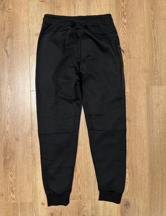 Nike tech gray and black (marimi M L Xl )