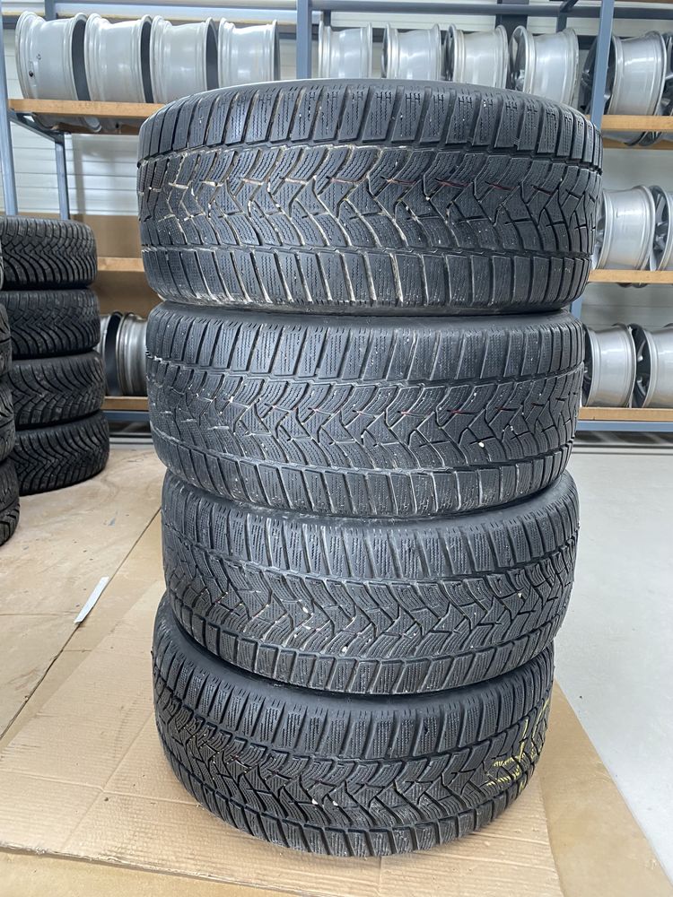 245/45R18 iarna Dunlop