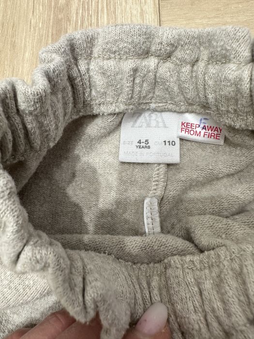 Pantaloni Zara fete din tricot marimea 4-5 ani