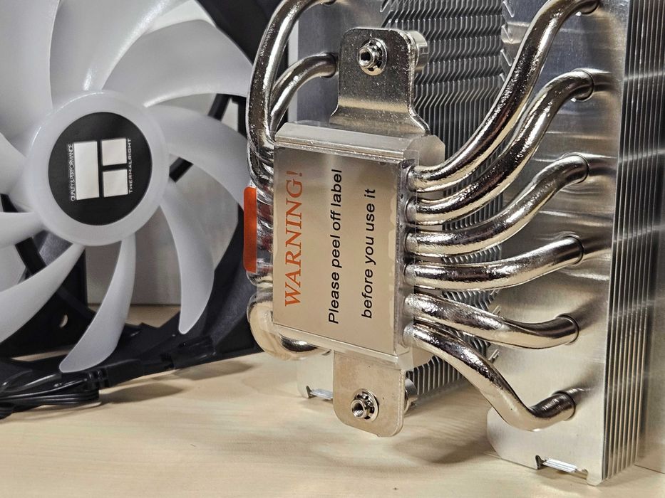 Охладител Thermalright Peerless Assassin 120 SE ARGB - черен и бял