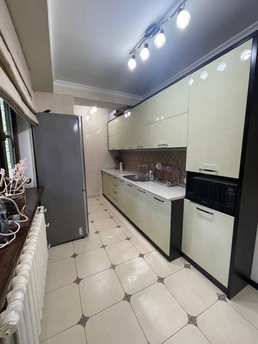 Продаётся 3-х комнатная квартира Ц-1  Эко Парк Памятник