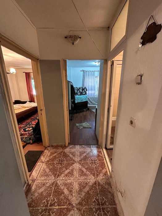Vânzare apartament 2 camere 50mp – ideal locuință sau cabinet, Roman