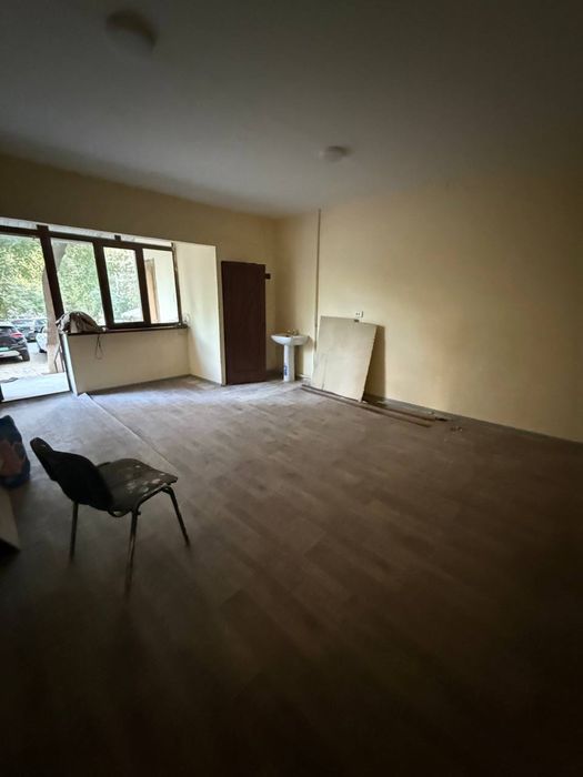 Сдается в Аренду Офис 45 кв Ментро Ойбек , коммерческое помещение