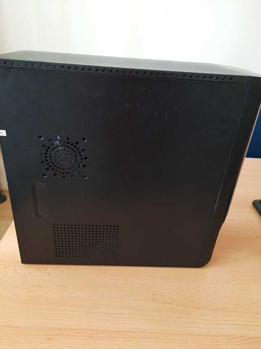 компютър  настолен