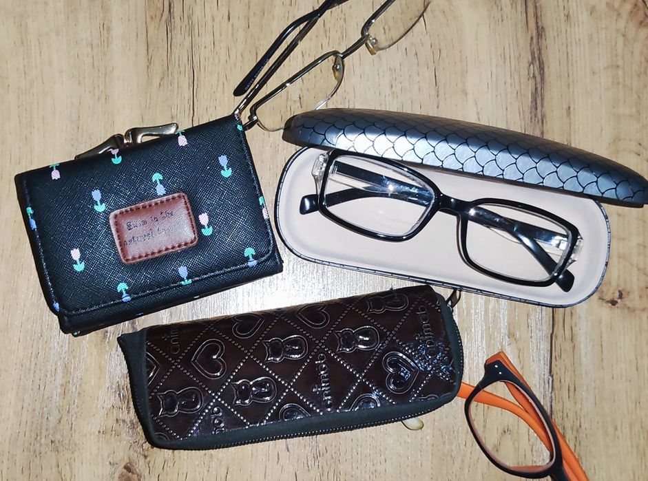 Очки женские, детские для зрения. Футляры для очков. Кошелек Redtag