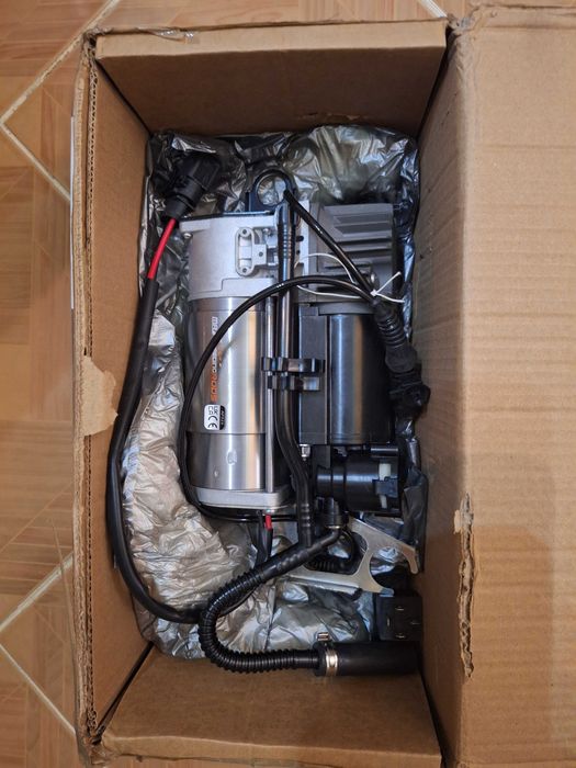 Compresor aer suspensie pneumatica Audi Q7, Porsche Cayenne,VW Touareg