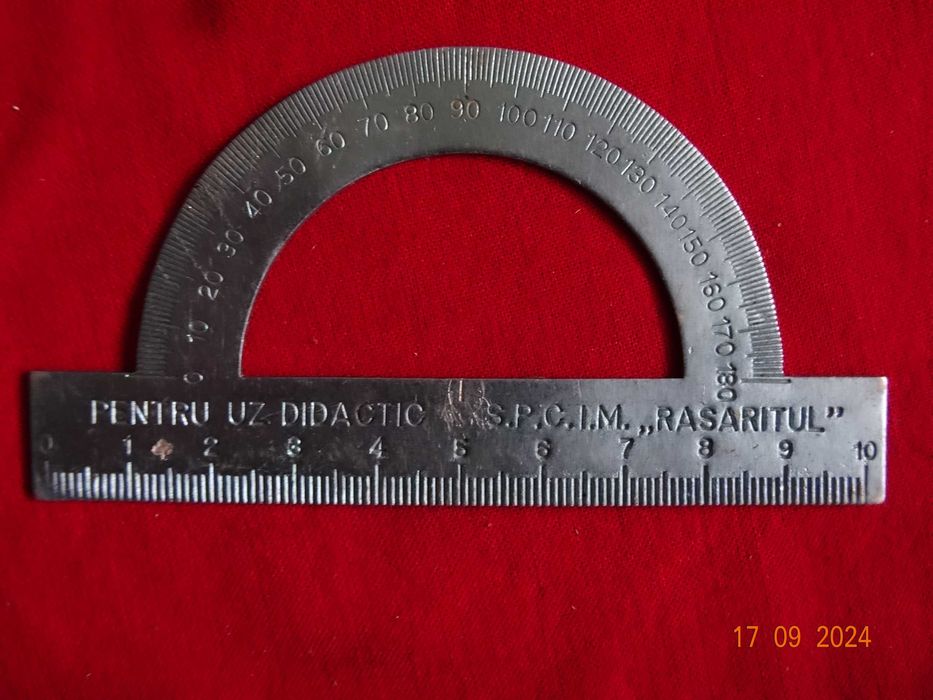 Raportor scolar anii 1960, fabricat de coperativa "Rasaritul"