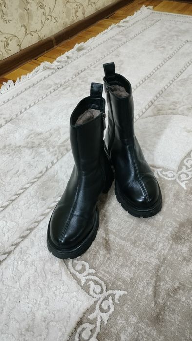 Сапоги женские 39 размер теплые натуральная кожа.