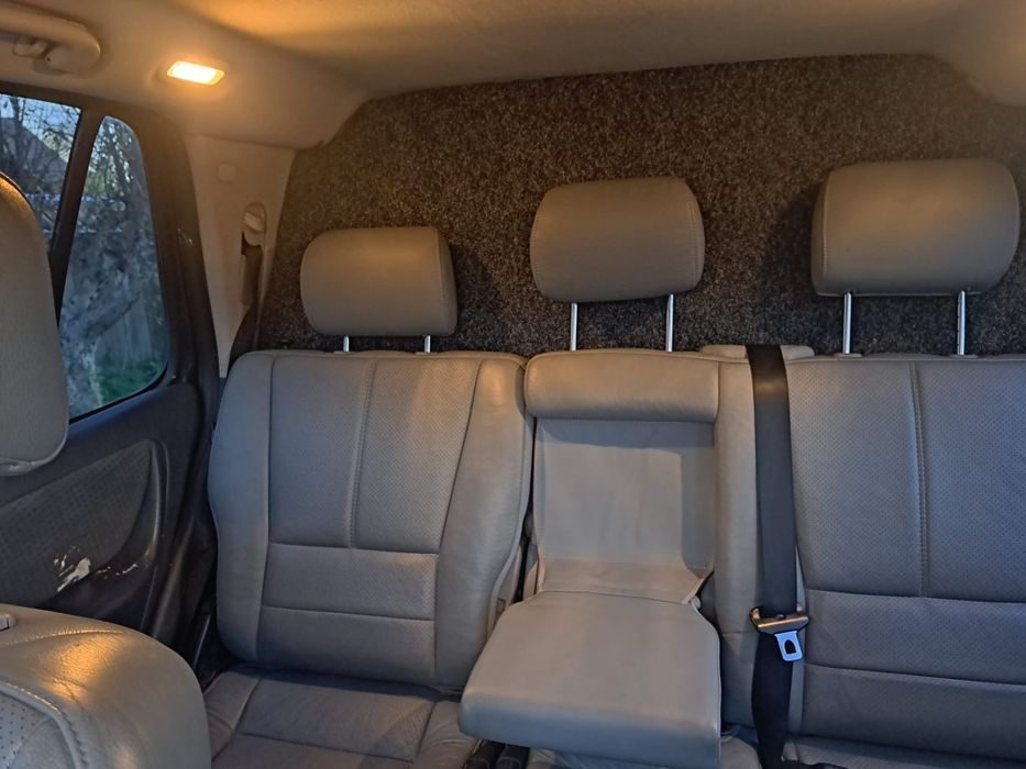 Autoutilitara Mercedes ML