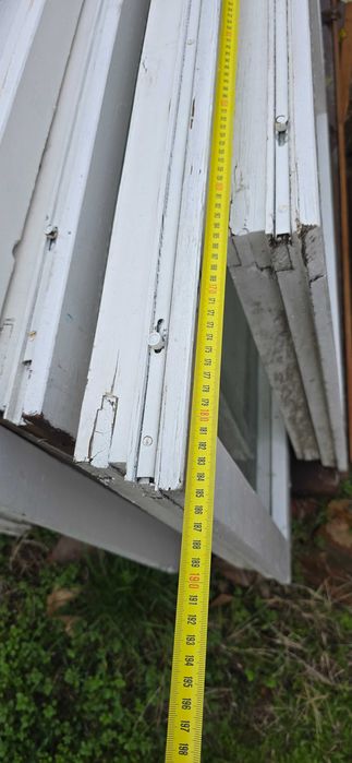 Дървени здрави двойни прозорци