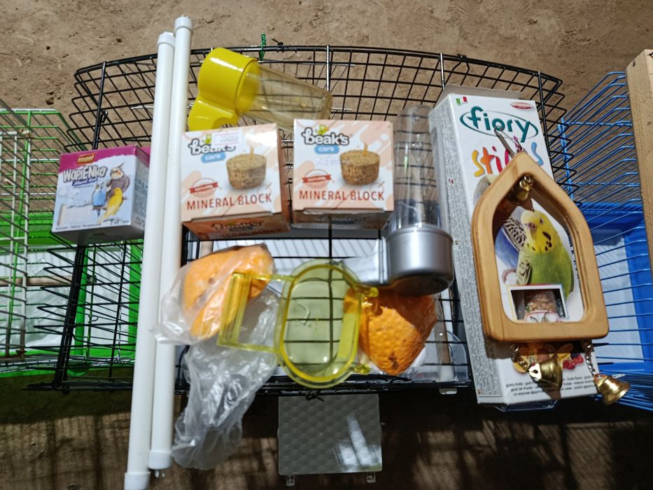 Клетки для птиц б/у