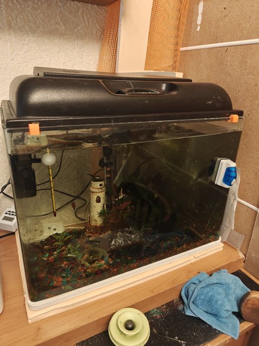 Продам аквариум 60лт