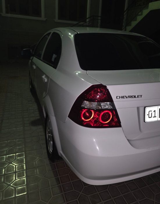 Бежевий салон 135 минг пробег бензин тоза