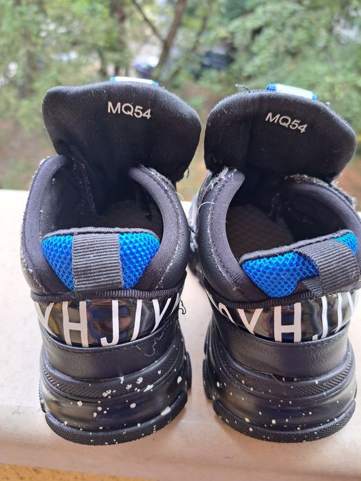 Маратонки за момче,номер 28