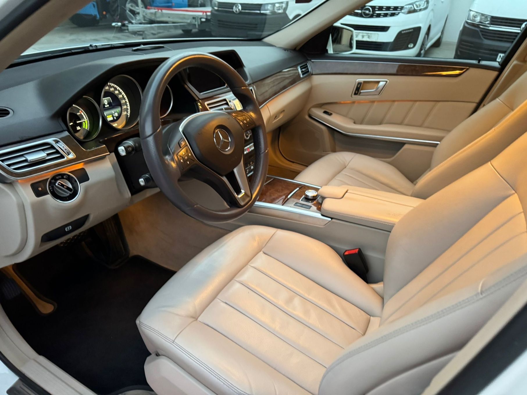 Mercedes-Benz E