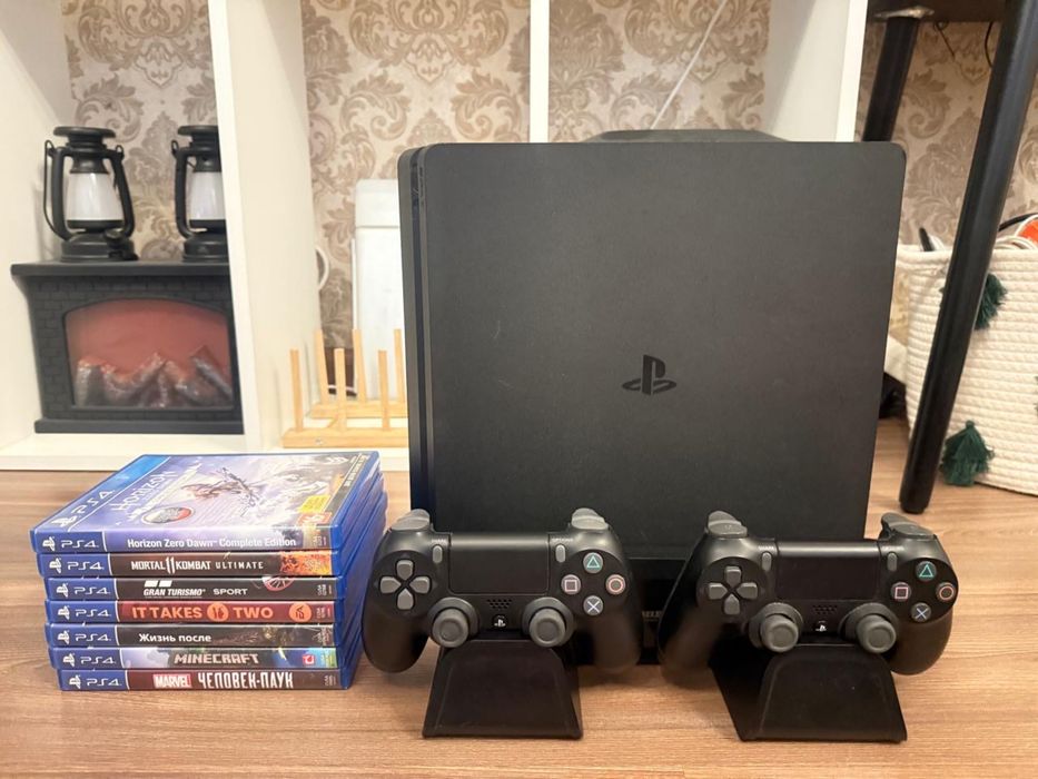 Ps4, Охлаждающая док станция, 2 джойстика, 7игр