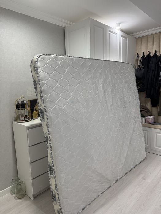 Отдам даром матрас