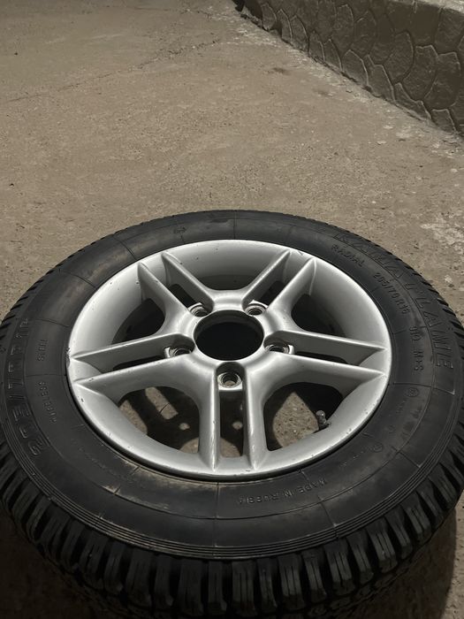 Продаю диска r16 срочно