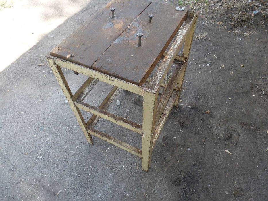 Верстак слесарный