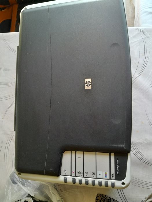 Vand imprimanta hp pret 50 lei