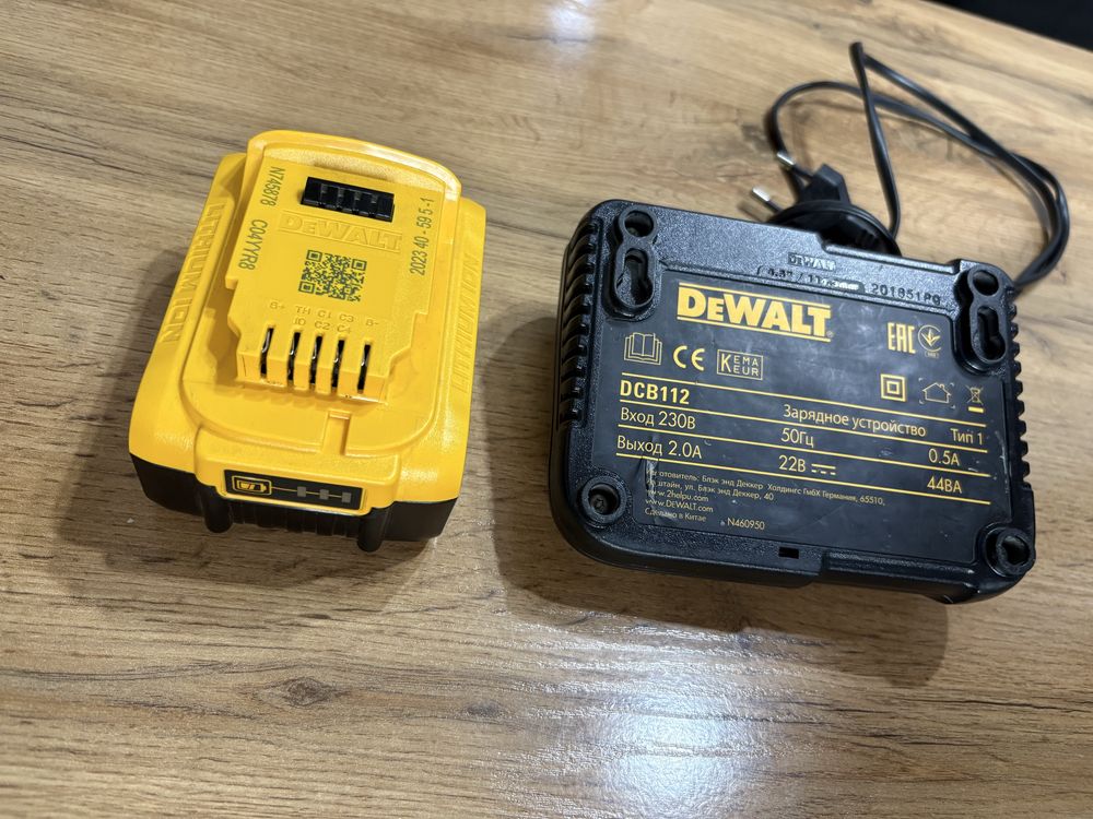 Аккумулятор DeWALT DCB184 18 В 5 Ач 1 шт
