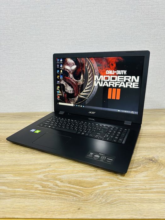 ACER Core i3 Мощный, Игровой с Большим 17,3 дюймов экраном