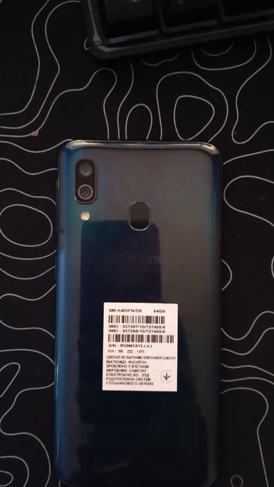 Samsung A40, рабочий.