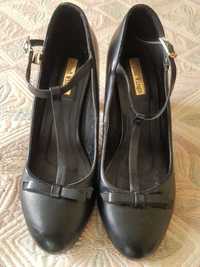 Туфли женские на каблуке черные 38 размер