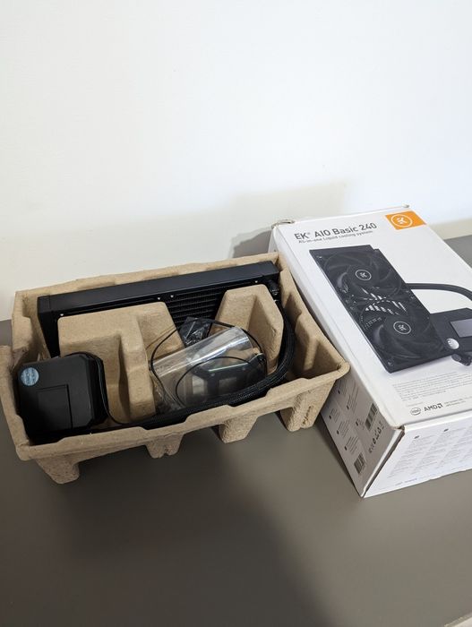 Cooler procesor EK AIO Basic 240 -Nou-
