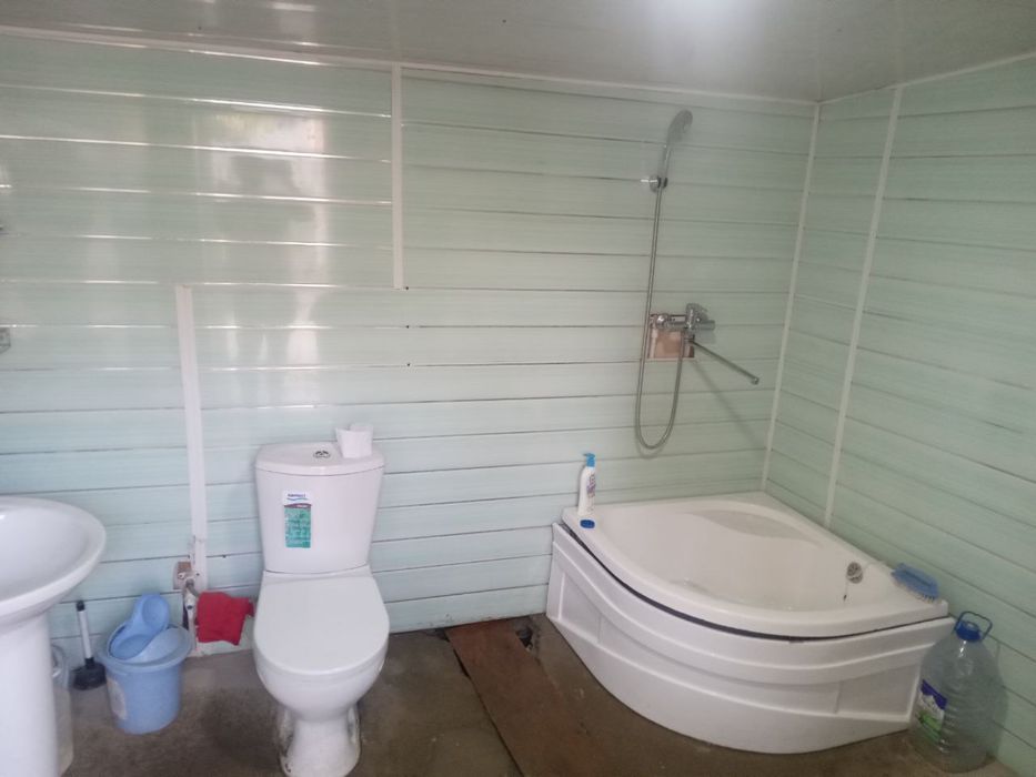 Chig'atoy bozori oldida Ijaraga hovli uy