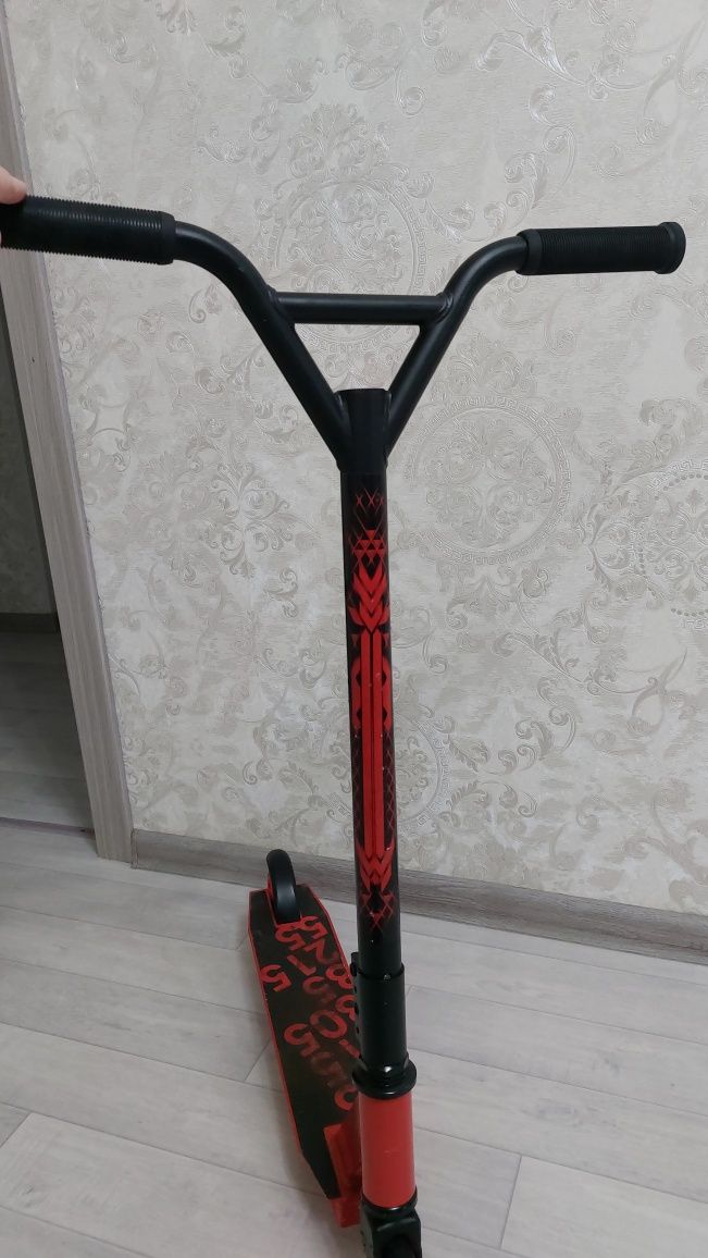 Продам трюковый самокат