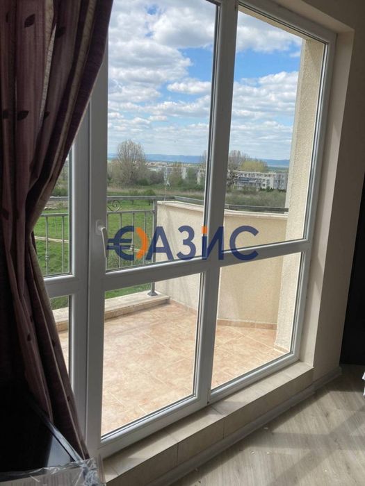 Продава се Двустаен апартамент в к.к. Слънчев бряг - 57 кв.м за 1176 €/кв.м - Снимка #12