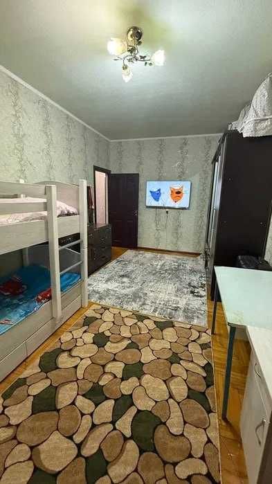 Продается квартира БИЙ Мирзо Улугбек Ор-р ГАИ 3/2/4  72м2