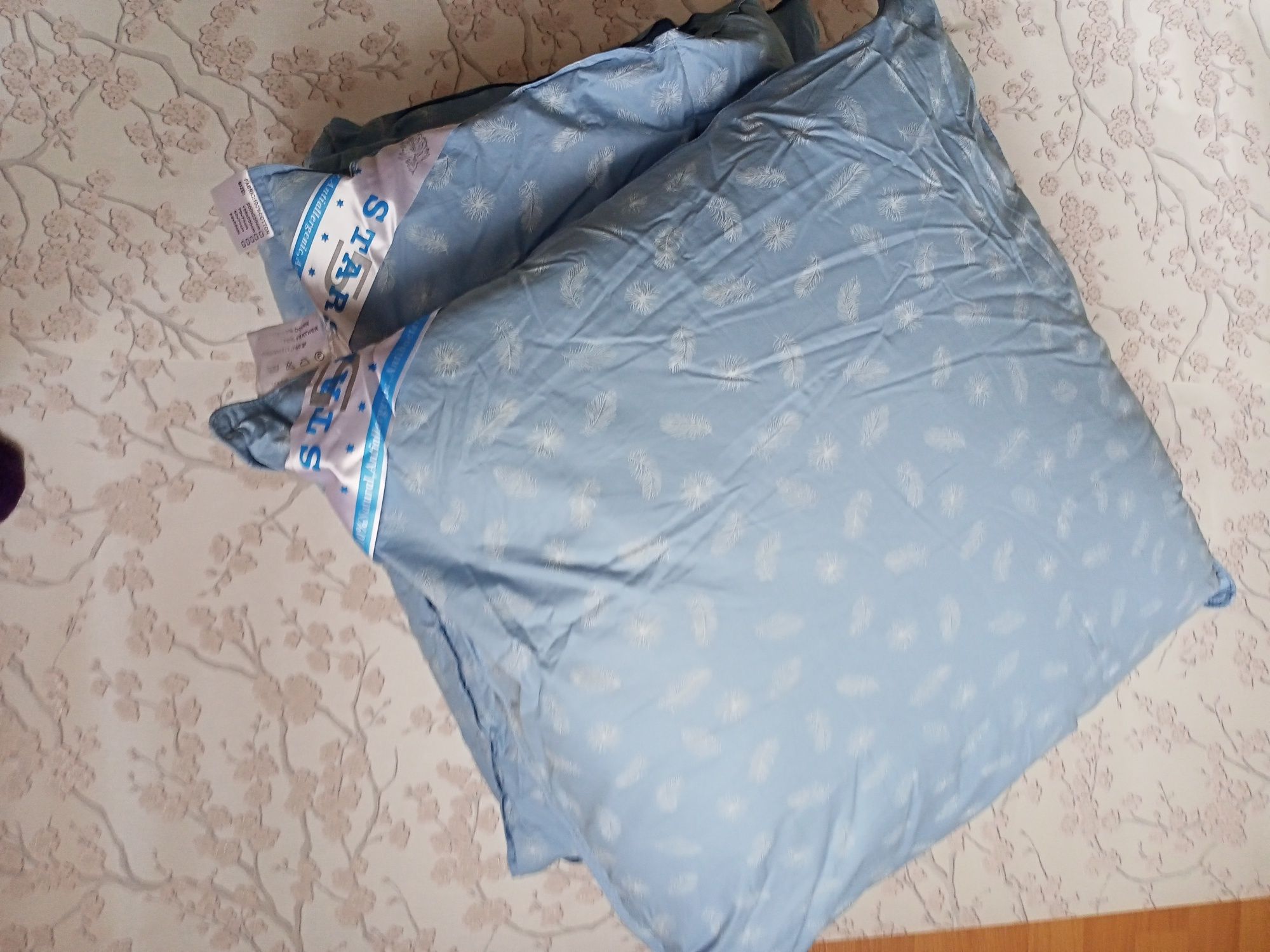 Пуховое одеяло с подушкой
