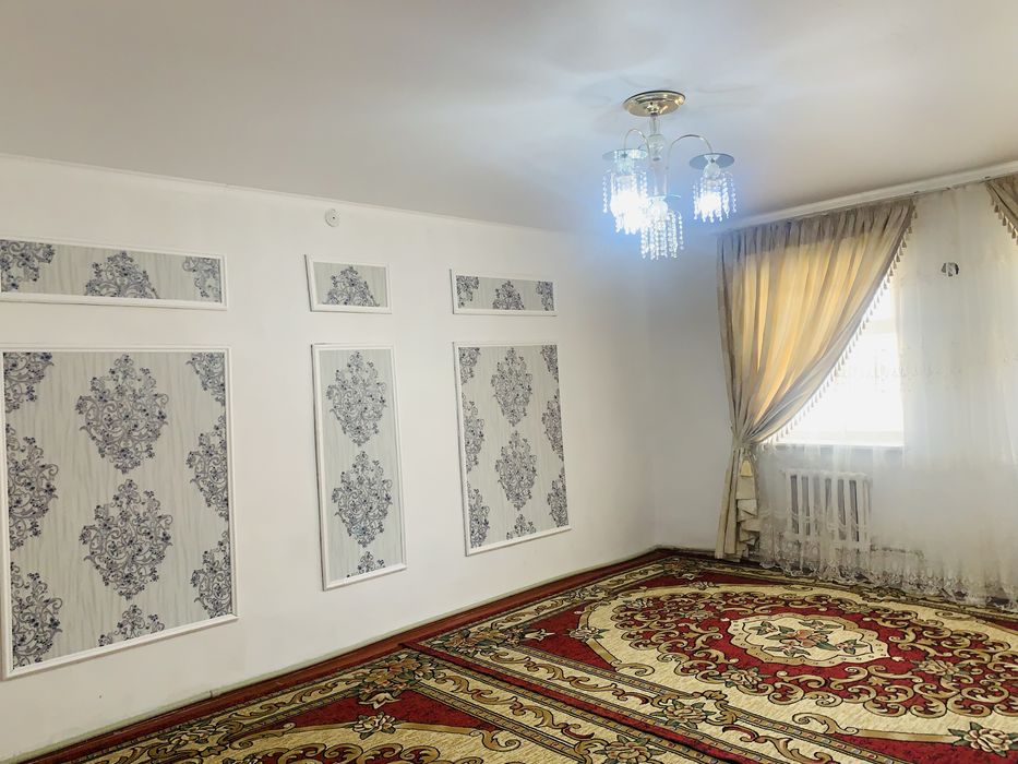 Үлкен жер үй 5 бөлмелі қасында 4 бөлмелі времянкасымен