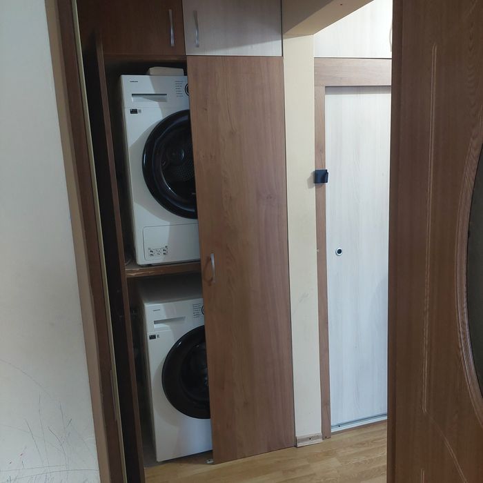 Vand apartament la cheie