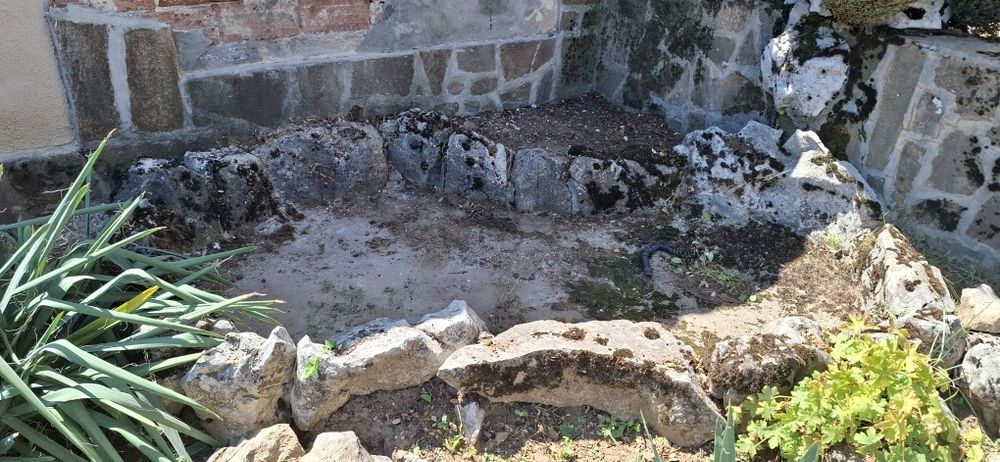 Шадраван от камъни