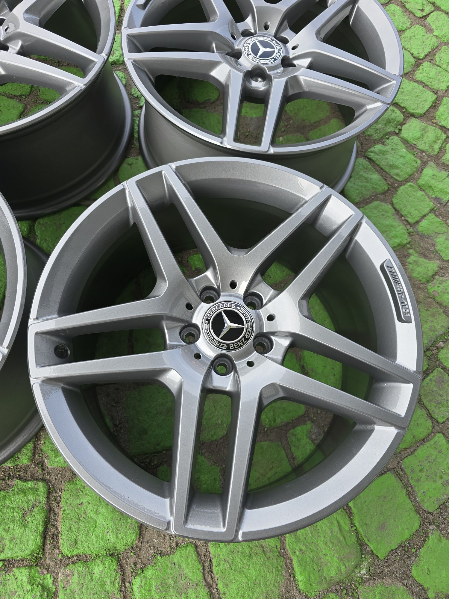 ОРИГИНАЛНИ AMG Джанти 19 цола за Мерцедес S класа W222 W221 Спорт паке